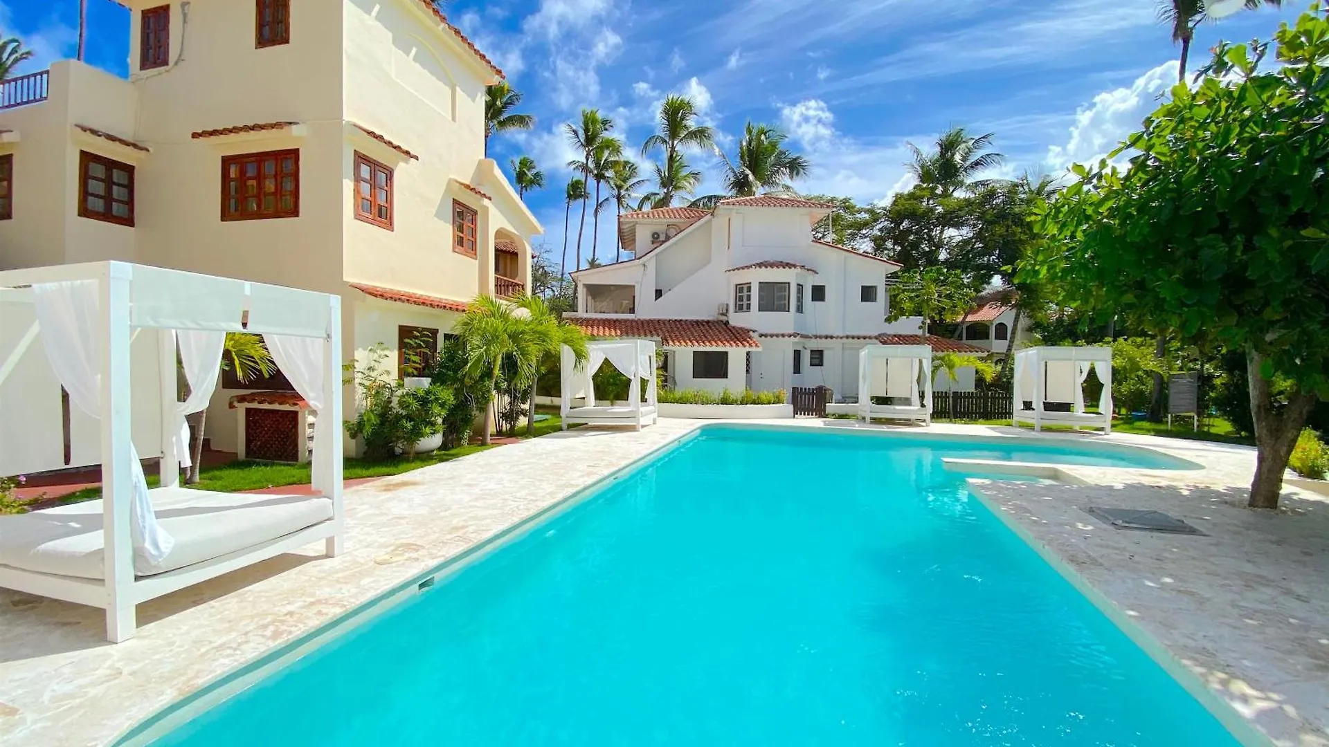 Hotel Deluxe Villas Bavaro Beach & Spa - Best Price For Long Term Vacation Rental Punta Cana